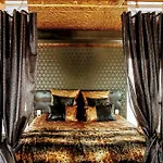 Faralda Crane Amsterdam