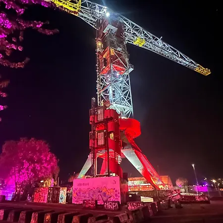 Crane Faralda מלון 5*