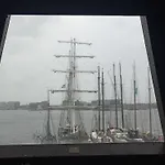 Faralda Crane