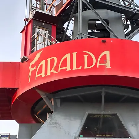Crane Faralda