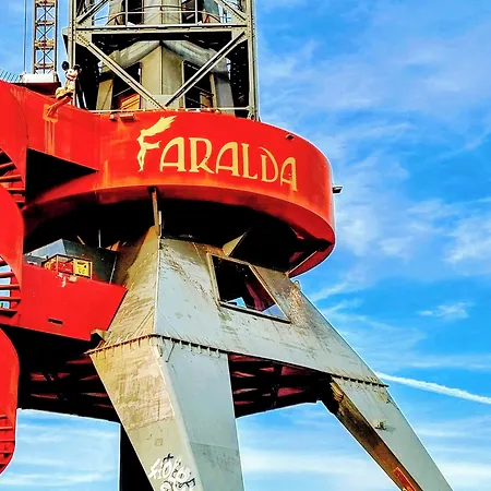 Faralda Crane Hotel 5*