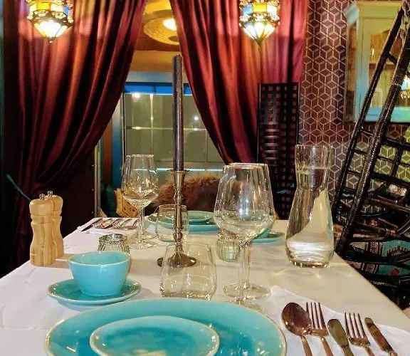 Faralda Crane 5* אמסטרדם