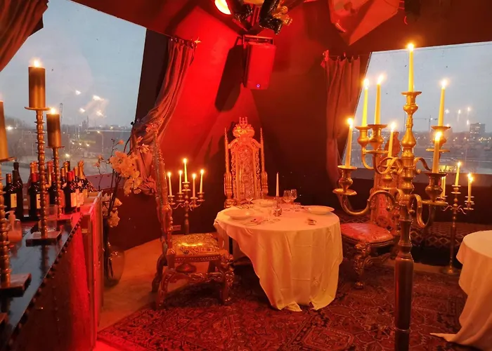 Faralda Crane Amsterdam