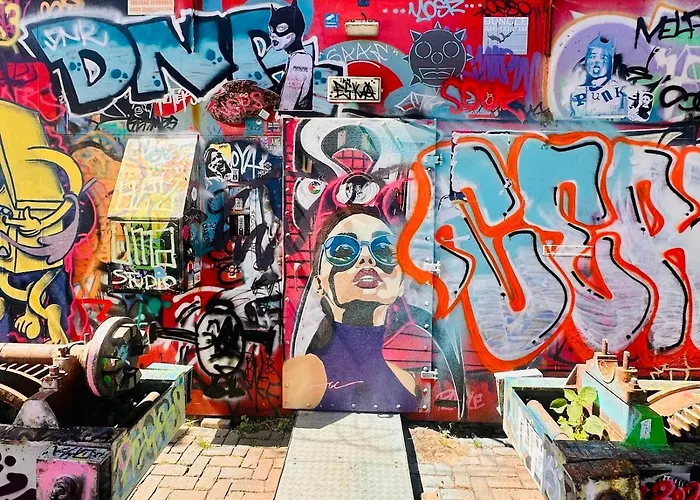 Faralda Crane Amsterdam