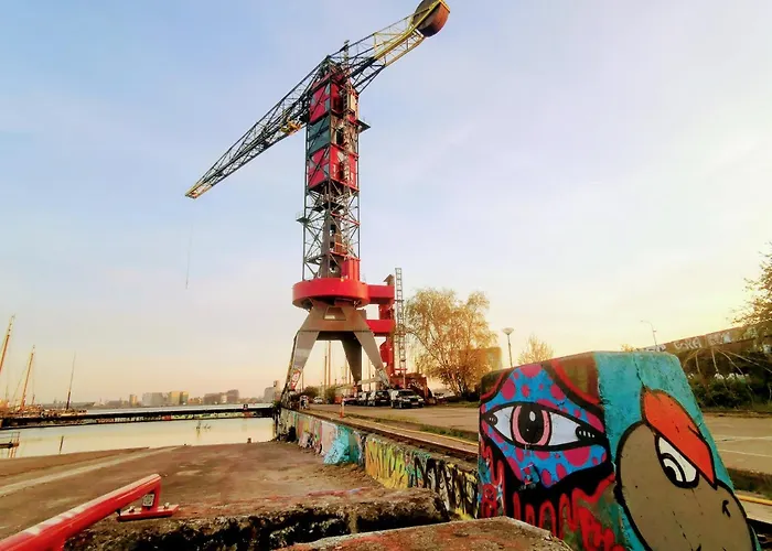 Faralda Crane מלון 5*