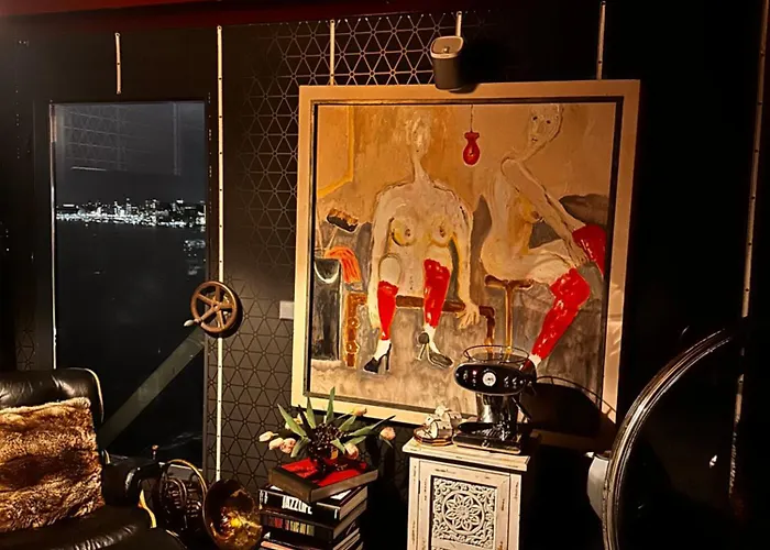 Faralda Crane Hotel Amsterdam