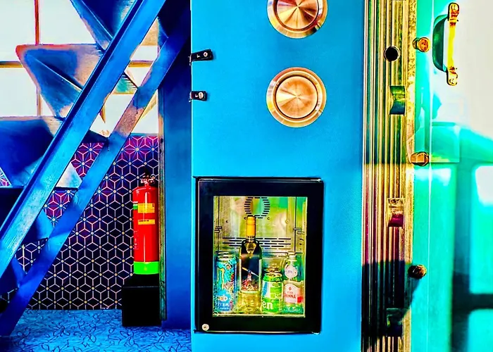 Faralda Crane אמסטרדם