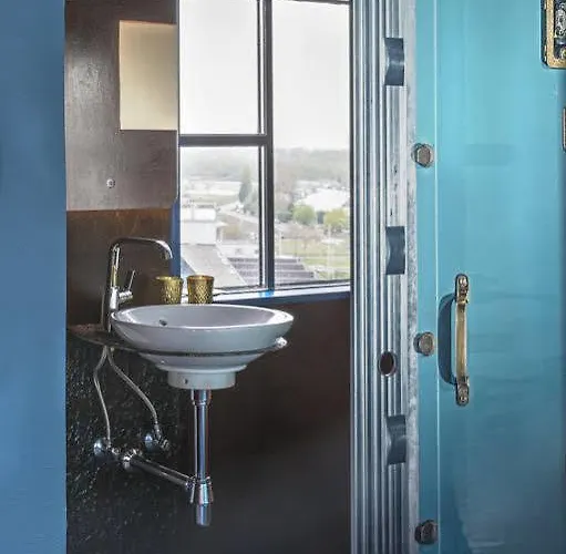 מלון Faralda Crane 5*