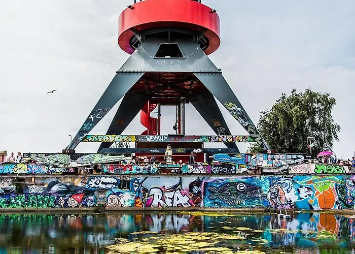 Faralda Crane מלון 5*