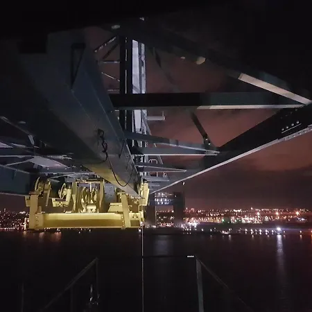 Faralda Crane Amsterdam
