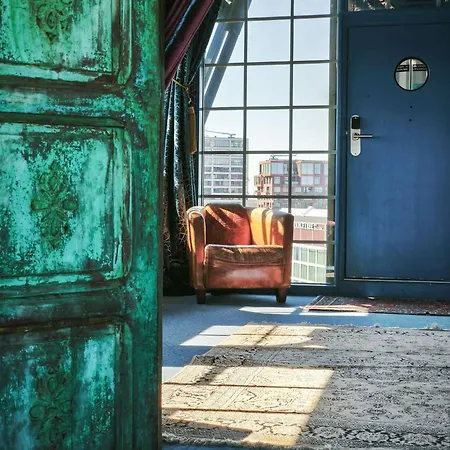 Faralda Crane Hotel