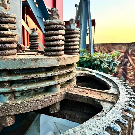 Faralda Crane Hotel 5*
