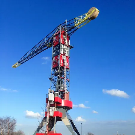 Faralda Crane Hotel 5*