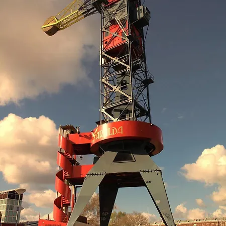 Faralda Crane Hotel