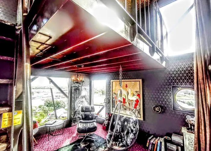 Faralda Crane 5* Amsterdam